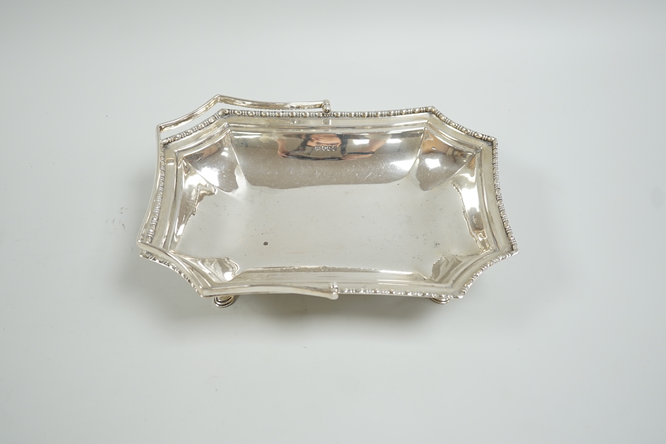 A George V silver shallow basket, James Deakin & Sons Ltd, Sheffield, 1921, 24.5cm, 17.7 oz.